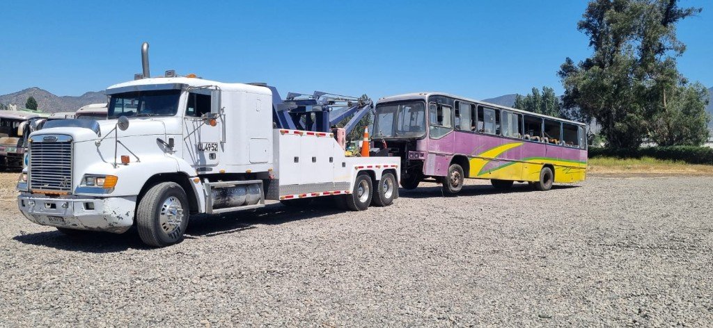 Traslado de buses en servicio pesado